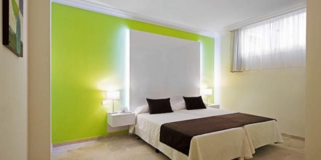 One Bedrom Apartment Room