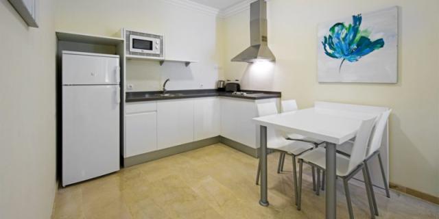 One Bedrom Apartment Room