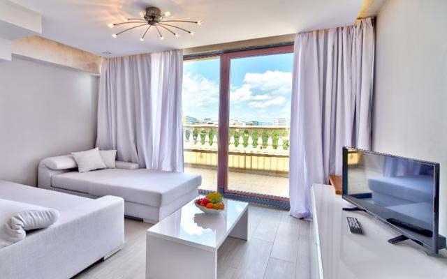 VIP 1 Bedroom App Standard Sea View