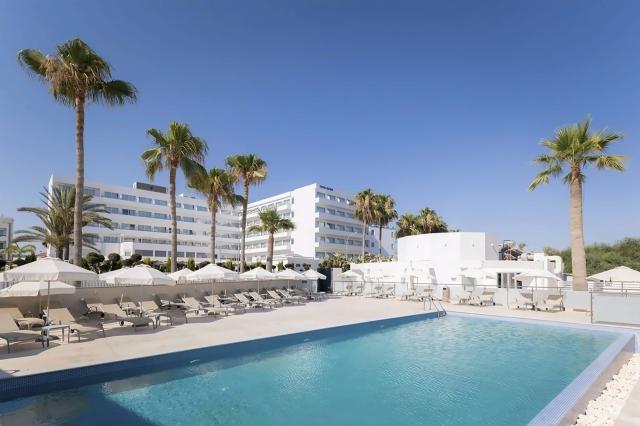 Tasia Maris Beach Hotel & Spa