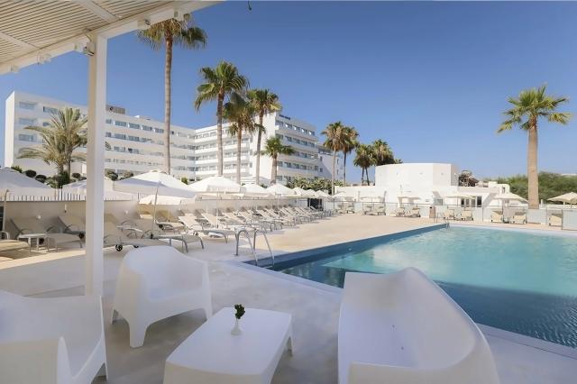 Tasia Maris Beach Hotel & Spa