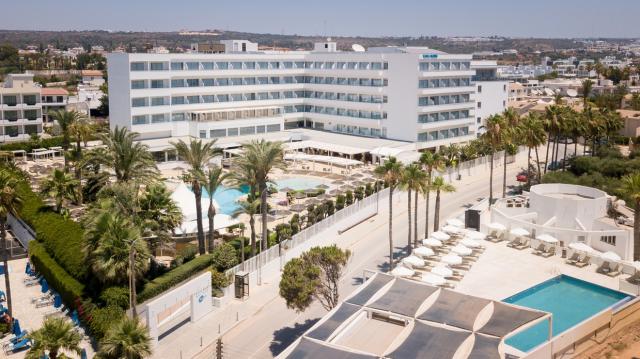 Tasia Maris Beach Hotel & Spa