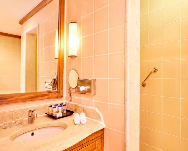 Superior Pool View Room