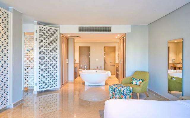 The View Suite - Adults Only +16