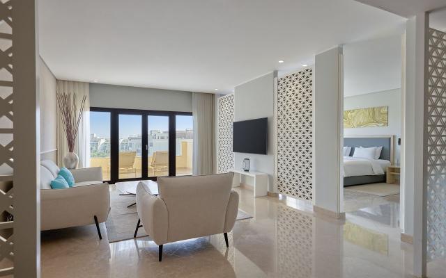 The View Suite - Adults Only +16