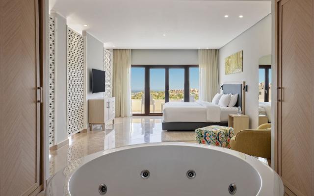 The View Suite - Adults Only +16