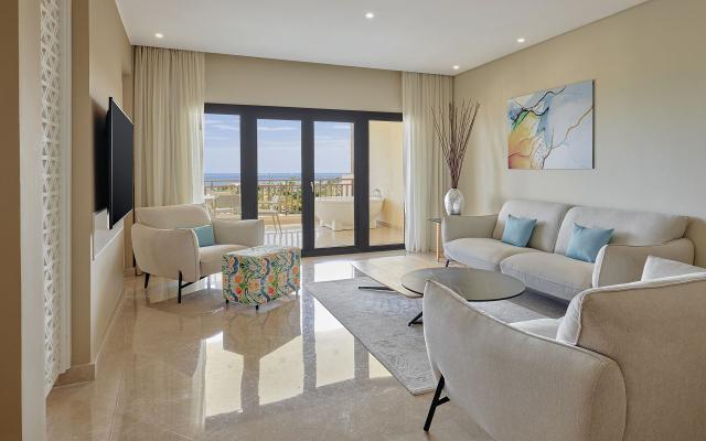 Signature Suite - Adults Only +16