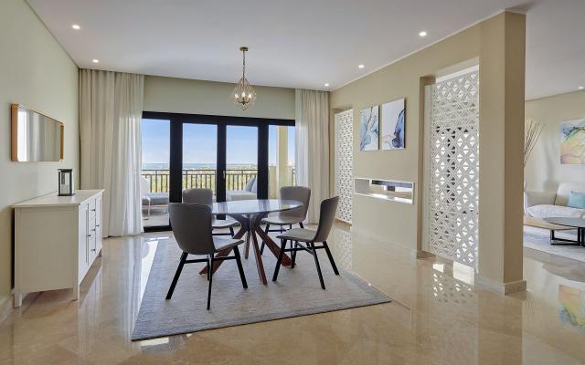 Signature Suite - Adults Only +16