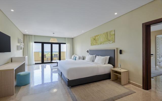Signature Suite - Adults Only +16