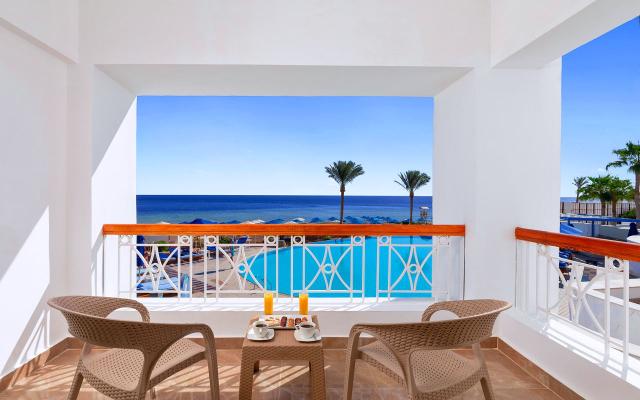 Standard Pool View
