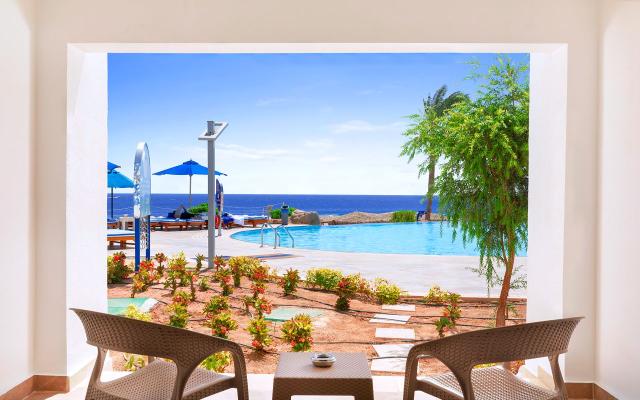 Standard Pool View