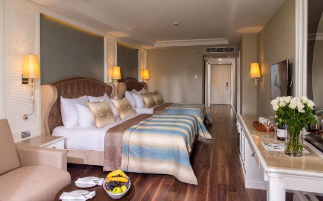 Quadriple Room Deluxe Building