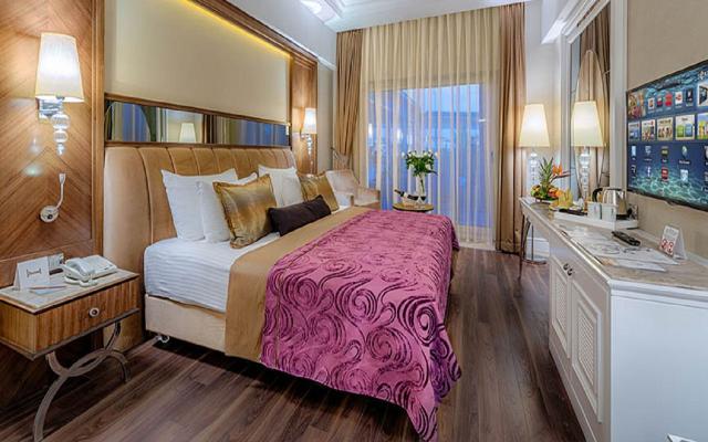 Deluxe Building Standard Room