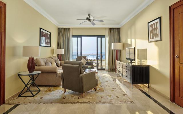 Regency Suite