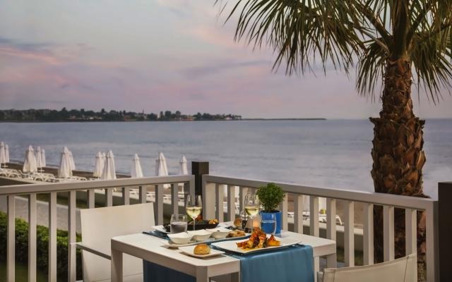 Acanthus & Cennet Barut Collection