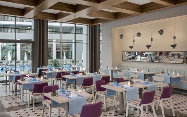 Acanthus & Cennet Barut Collection