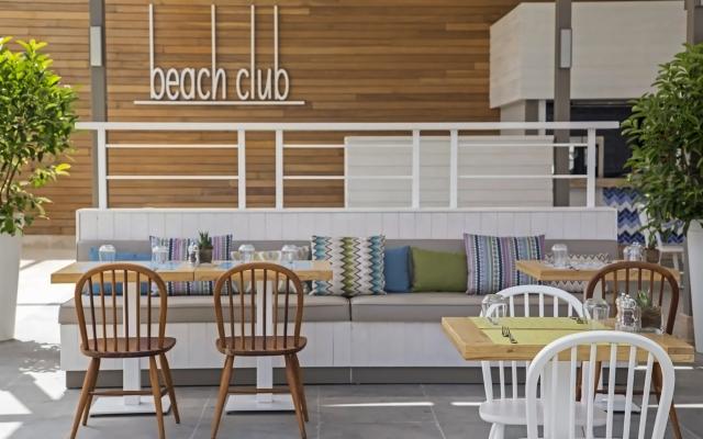Acanthus & Cennet Barut Collection