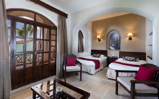 Lagoon Room