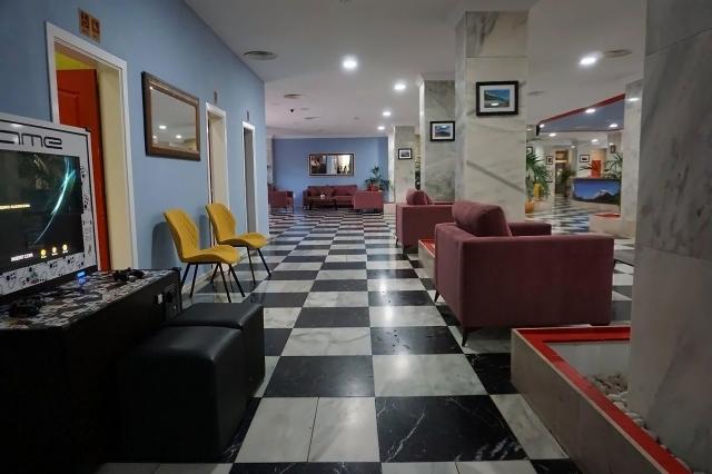 Las Piramides Resort
