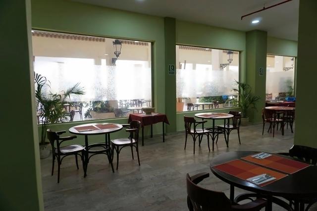 Las Piramides Resort