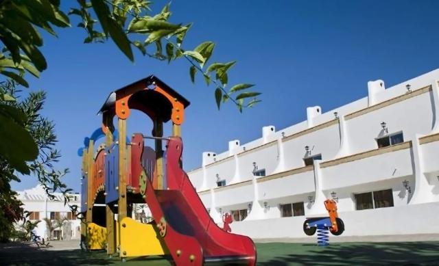 Las Piramides Resort