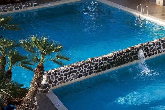 Las Piramides Resort