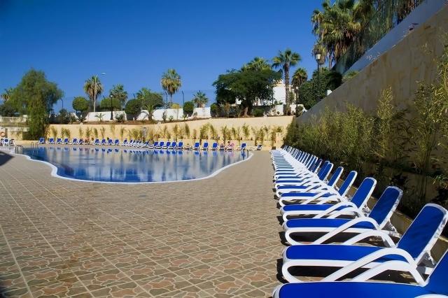 Las Piramides Resort