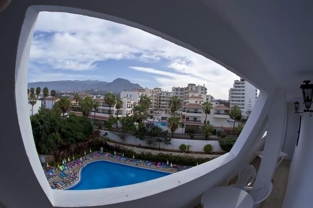 Las Piramides Resort
