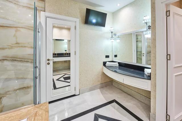 Diamond Room