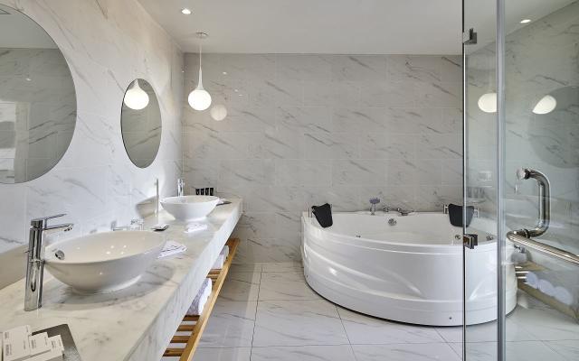 Penthouse Suite