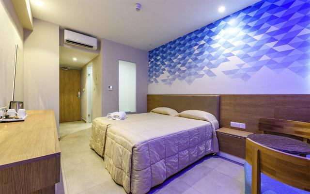 Deluxe Twin Room Pool View
