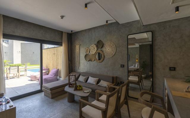 Tucana Pool & Jacuzzi Suite – PSV (POSH CLUB) 