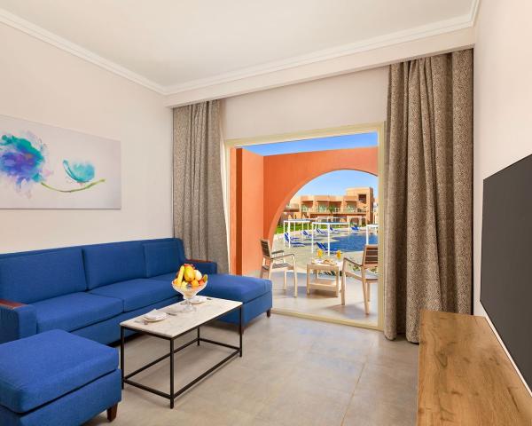 Premium Family Room Pool View