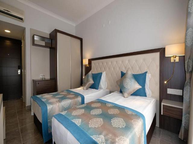 Standard Room Side Sea View