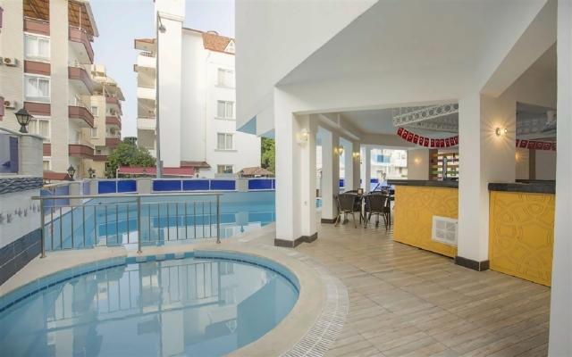 Cleopatra Golden Beach
