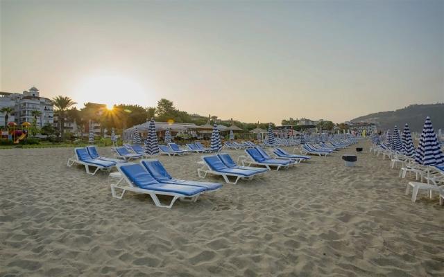Cleopatra Golden Beach