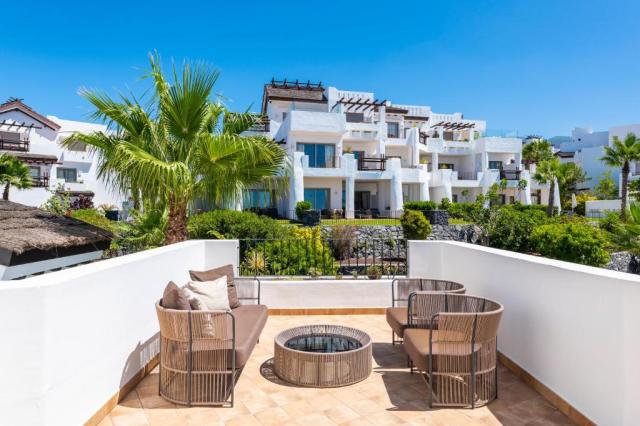 2 Bedroom Suite Partial Sea View