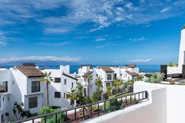 2 Bedroom Suite Partial Sea View