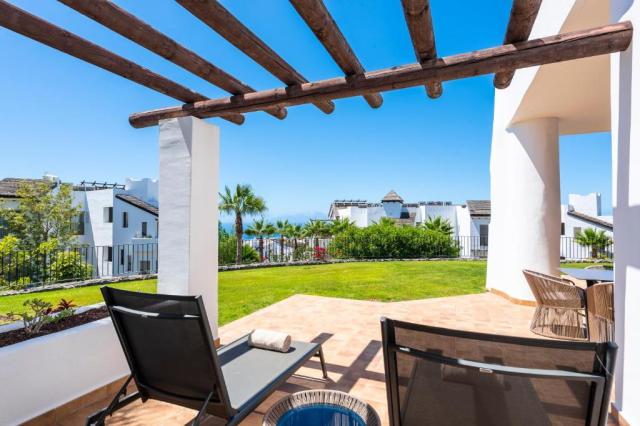 3 Bedroom Suite Partial Sea View 