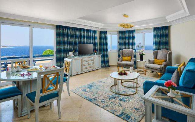Deluxe Elegant Direct Sea View Suite