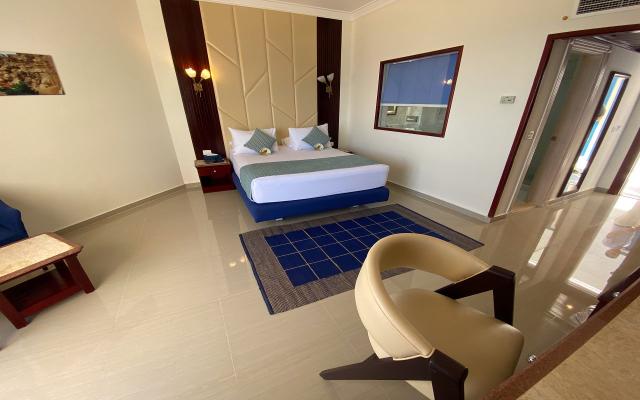 Elegant Direct Sea View