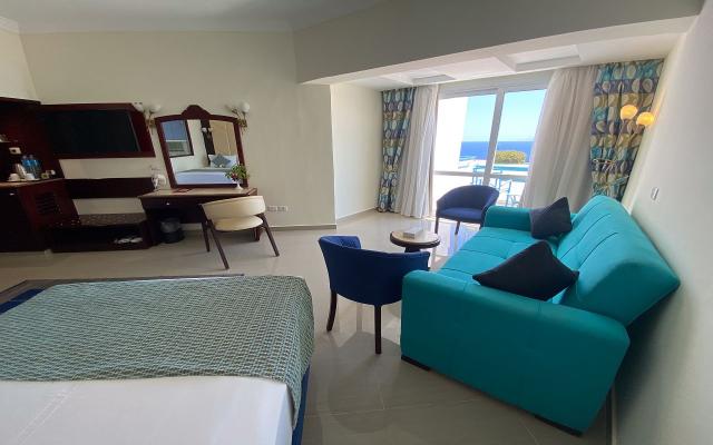Deluxe Elegant Direct Sea View
