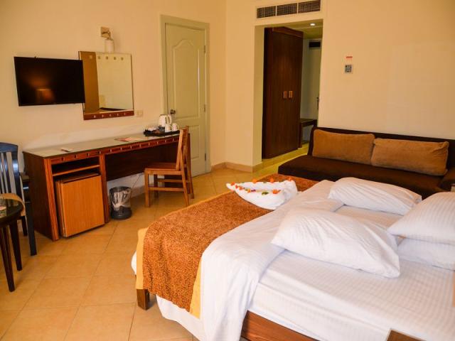 Superior Pool View Room