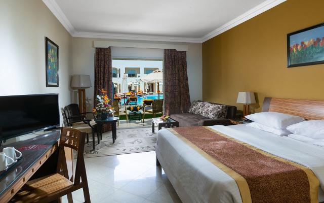Superior Pool View Room