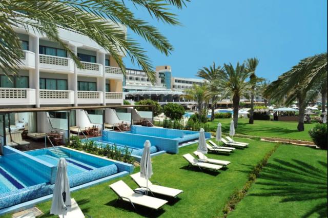 Junior Suite Sea View with Pool