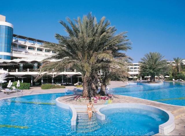 Family One Bedroom Suite Sea View