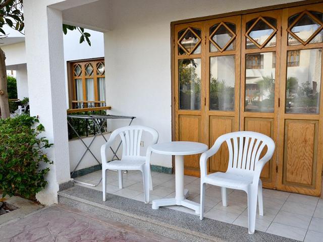 Family Room two Bed Room , living Room and kitchen.Garden View