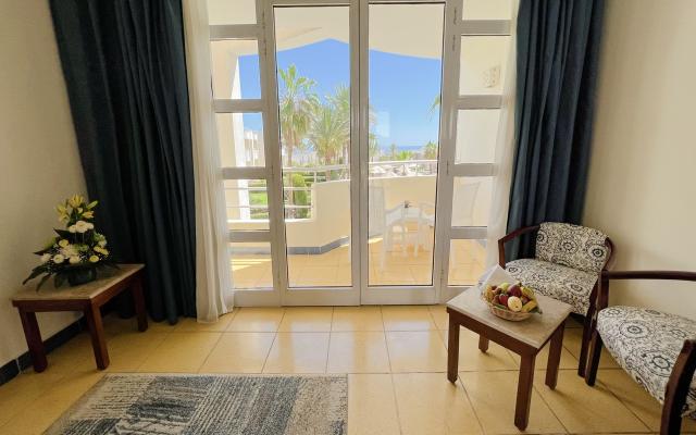 Pool View Room