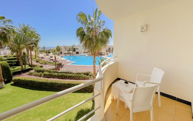 Pool View Room