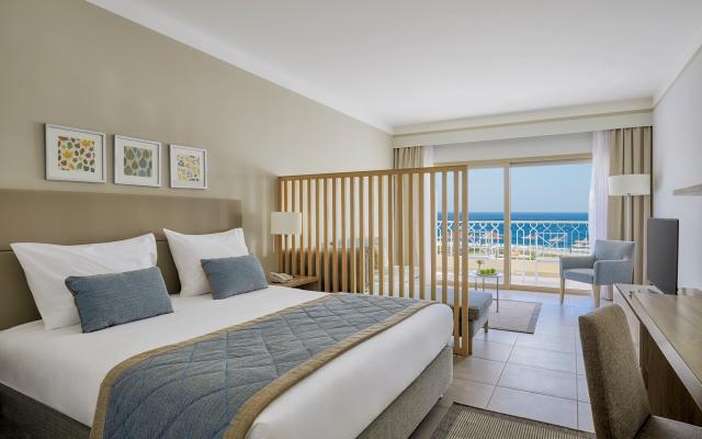 Deluxe Family Room Sea side View
